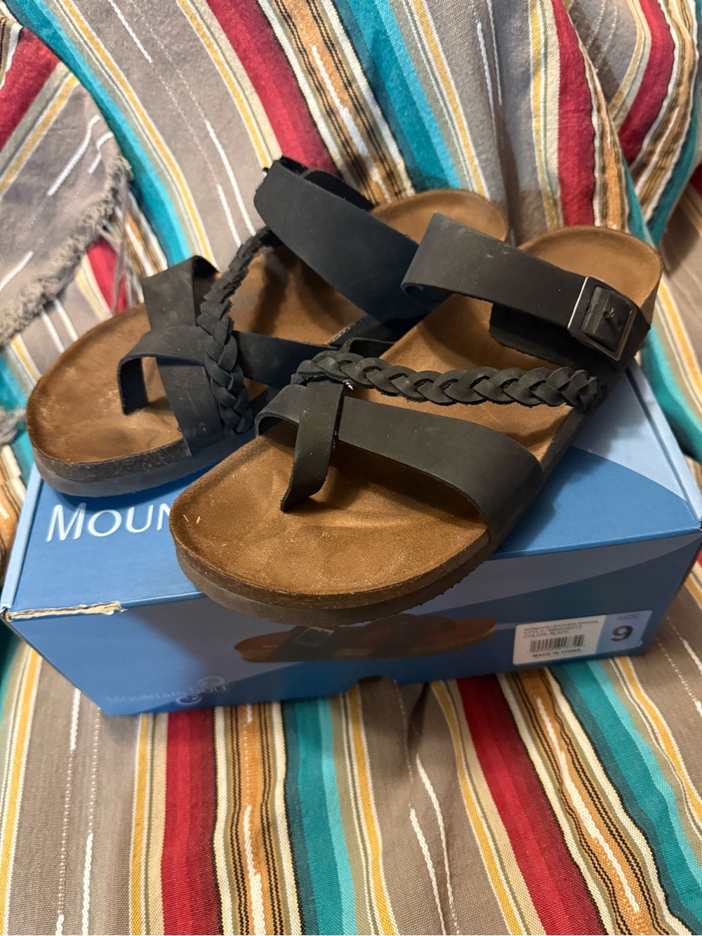 Women’s Black Braided Strap Toe-Loop Sandals